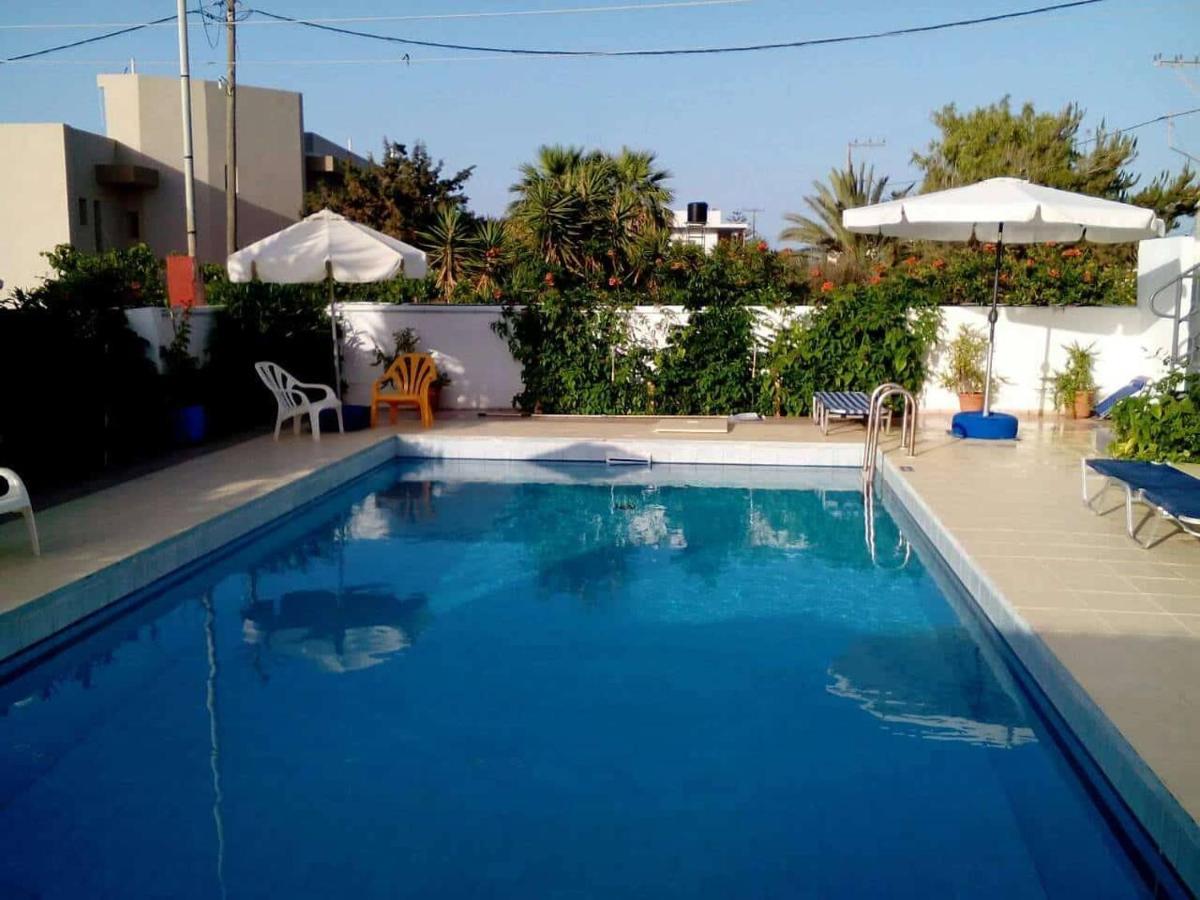 Villas Irene 8 Family Apartments Gournes Gouvon Bagian luar foto
