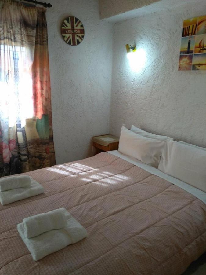 Villas Irene 8 Family Apartments Gournes Gouvon Bagian luar foto