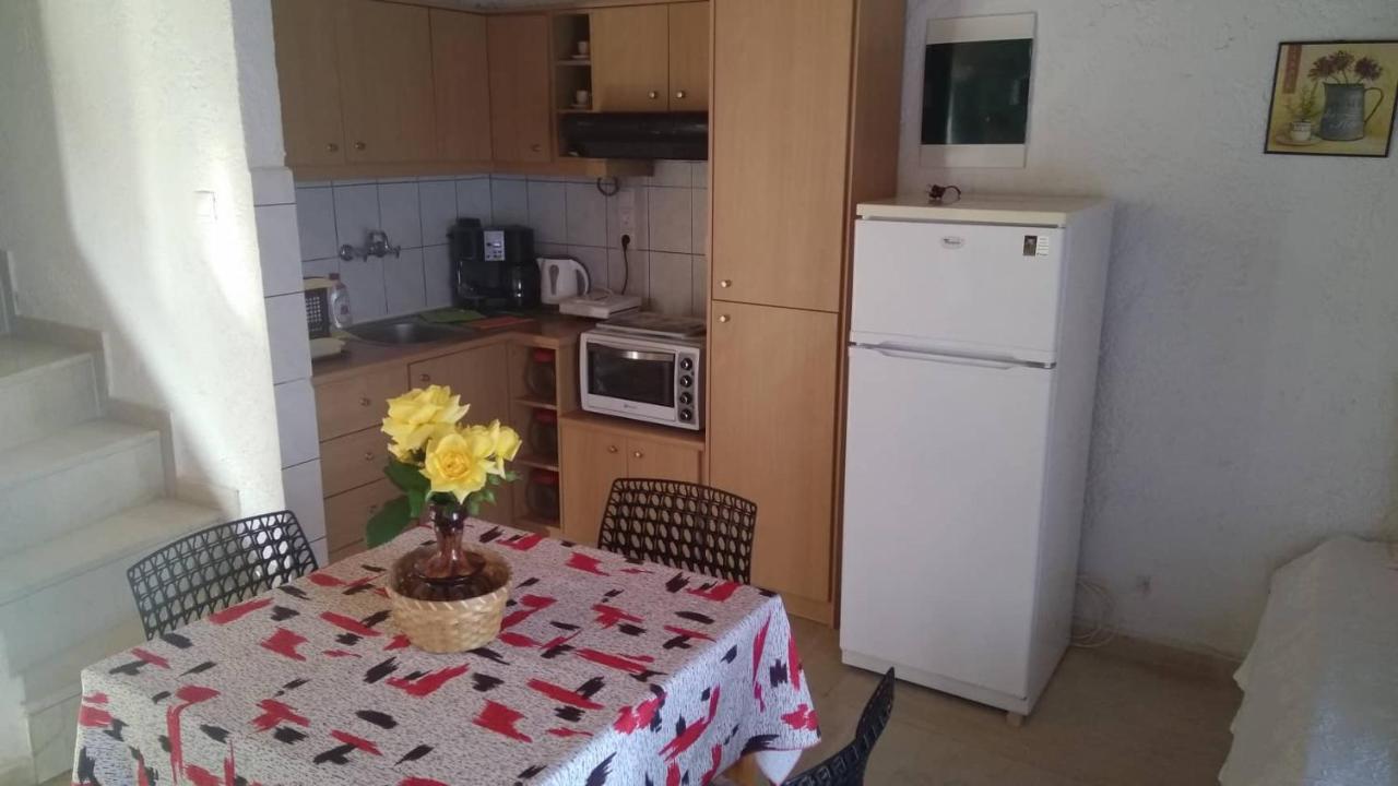Villas Irene 8 Family Apartments Gournes Gouvon Bagian luar foto